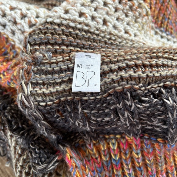 Knitted BP scarf worn only a handful of times - Picture 3 of 3